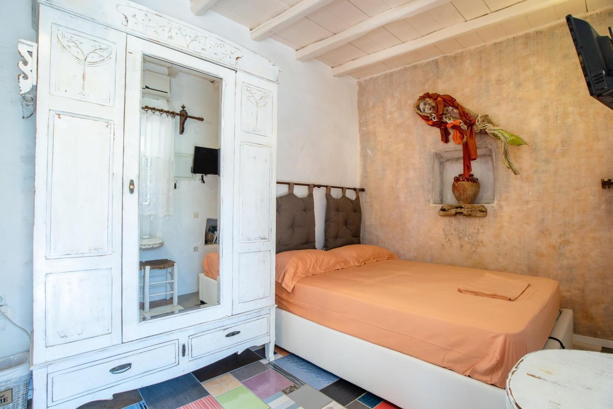 Anthippi (Adults Only) Aparthotel Páros Buitenkant foto